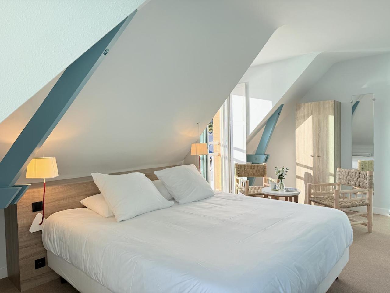 Hotel Beau Soleil ポルニック エクステリア 写真