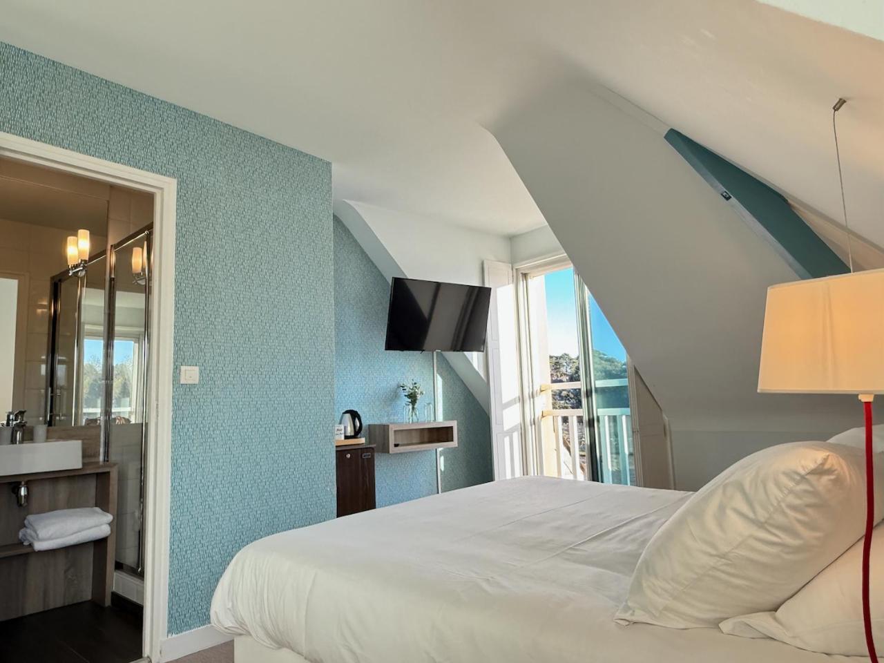 Hotel Beau Soleil ポルニック エクステリア 写真