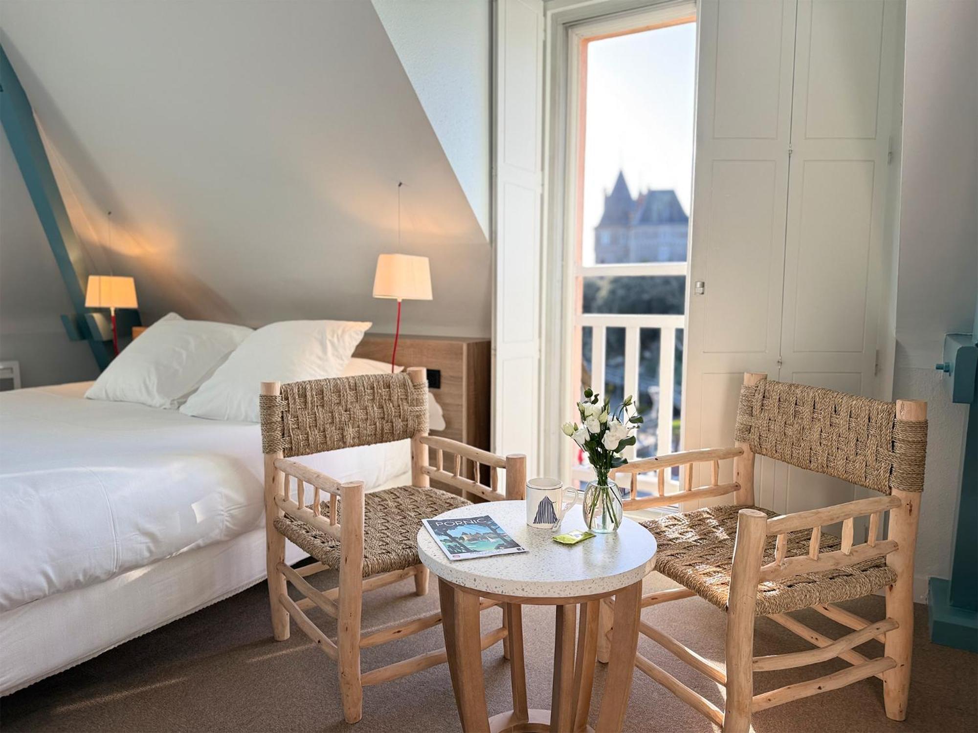 Hotel Beau Soleil ポルニック エクステリア 写真