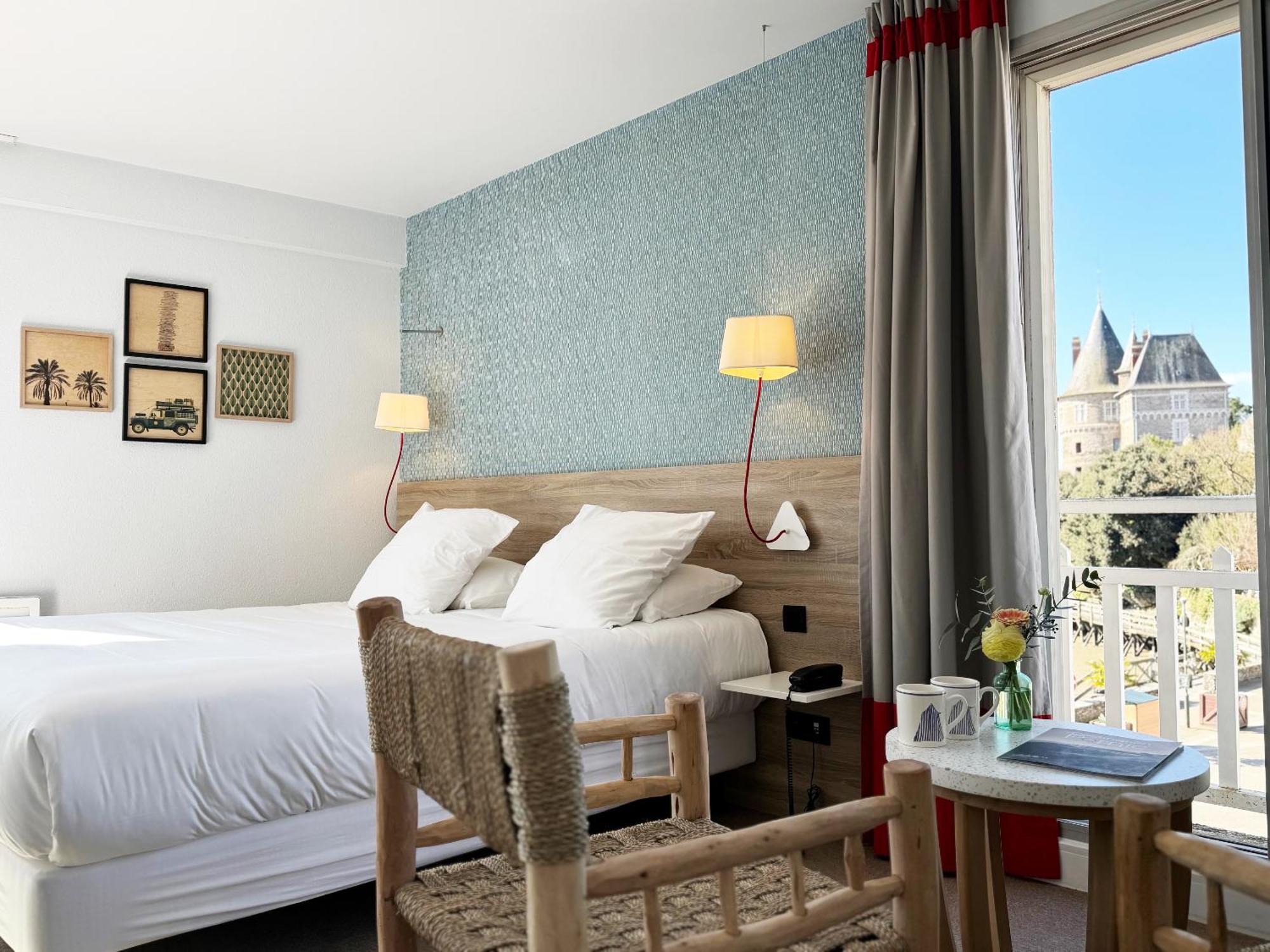 Hotel Beau Soleil ポルニック エクステリア 写真